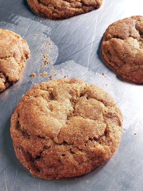 Perfect Sourdough Discard Snickerdoodle Cookies with Brown Butter Chai Snickerdoodles, Chai Spice Cookies, Cookies With Brown Butter, Snickerdoodles Recipe, Skillet Cookies, Desserts Drinks, Chai Spices, Snickerdoodle Recipe, Snickerdoodle Cookies