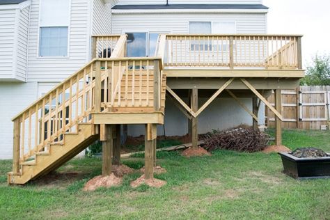 Small Raised Deck Off Back Door, Raised Decking Platform, Deck Platform, Deck Step, Cabin Garden, High Deck, Deck Finishes, Garden Decking, Raised Deck