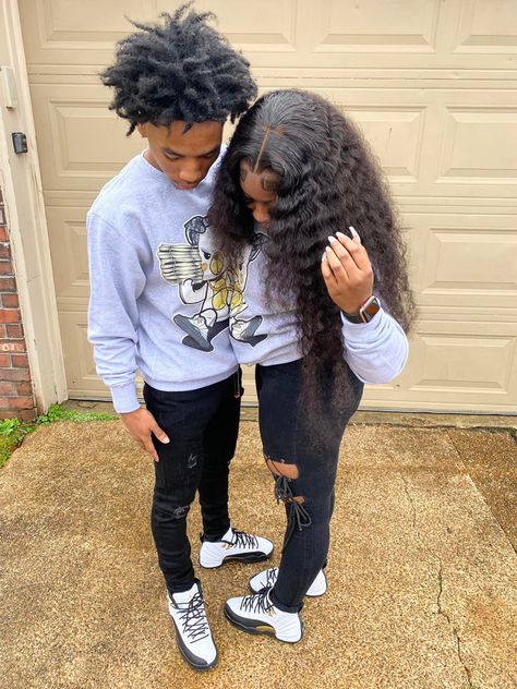 Popout Ideas, Matching Outfit Couple, Taper Fade Short Hair, Couples Matching Outfits Swag, Things To Do With Your Boyfriend, Outfit Couple, Girlfriend And Boyfriend Goals, Relationship Pics, Couple Black