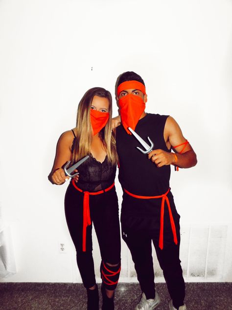 Ninja Men Costume, Ninja Halloween, Couple Halloween Costume, Costume Couple, Ninja Girl, Costume Inspo, Halloween Vibes, Halloween Inspo, Halloween Stuff