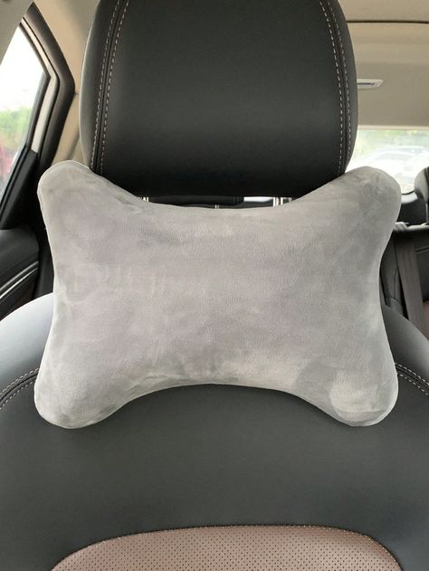 Car Pillow Decor, Car Pillows, Dream Products, Car Accessories For Guys, Neck Pillows, Girly Car Accessories, Grey Interior Design, Car Deco, Grey Car