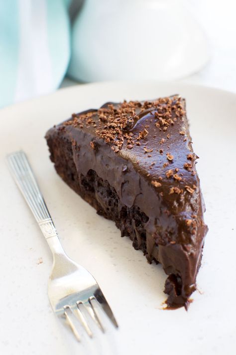 Gluten Dairy Refined Sugar Free Desserts, Date Chocolate Cake, Low Cal Chocolate Cake, Healthy Quick Desserts, Healthy Dark Chocolate Desserts, No Sugar Cake, Paleo Chocolate Dessert, Fat Free Desserts, Egg Free Desserts