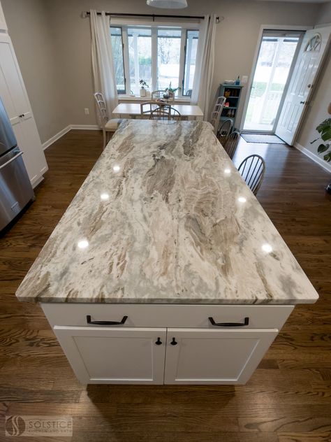 Light Granite Countertops Kitchen, Light Colored Granite Countertops, White And Grey Granite Countertops, Kitchen Countertops With White Cabinets, Counter Tops Kitchen, Countertops With White Cabinets, Dream Barndominium, Light Granite Countertops, Kitchen Countertops Ideas