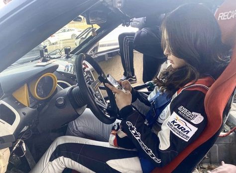 Cars Racing Aesthetic, Girl Racer Aesthetic, Race Driver Aesthetic, Racing Girl Aesthetic, Racer Girl Aesthetic, Female Racer Aesthetic, Illegal Racing Aesthetic, Aesthetic Formula 1, Formula 1 Aesthetic