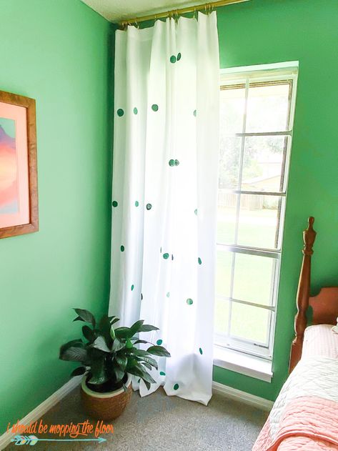 DIY Polka Dot No-Sew Curtains: Simple-to-make drapery panels on a budget to give your space some FUN! Polka Dot Curtains, Sew Curtains, Painted Curtains, No Sew Curtains, Diy Plumbing, Gold Spray Paint, Apartment Bedroom, Old Frames, Drapery Panels