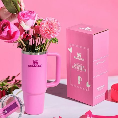 https://annannstarbucks.com/products/2024-china-stanley-valentines-day-pink-887ml-30oz-stainless-steel-tumbler #stanley #stanleycup Stanley Collection, Leyte, Stanley Cup, Stainless Steel Tumbler, Best Products, Stainless Steel Tumblers, Valentine's Day, Valentines Day, Tumbler