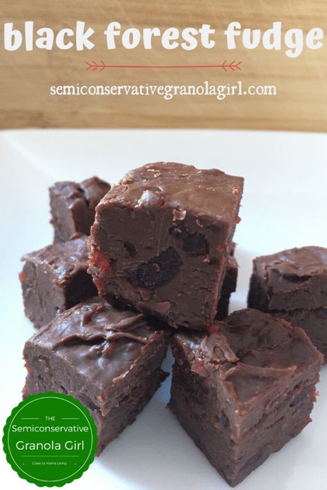 No Fail Fudge, Cake Batter Fudge, Cookies And Cream Fudge, Creamy Fudge, Peanut Butter Kiss Cookies, Homemade Fudge Recipes, Walnut Fudge, Oreo Fudge, Gluten Free Peanut Butter