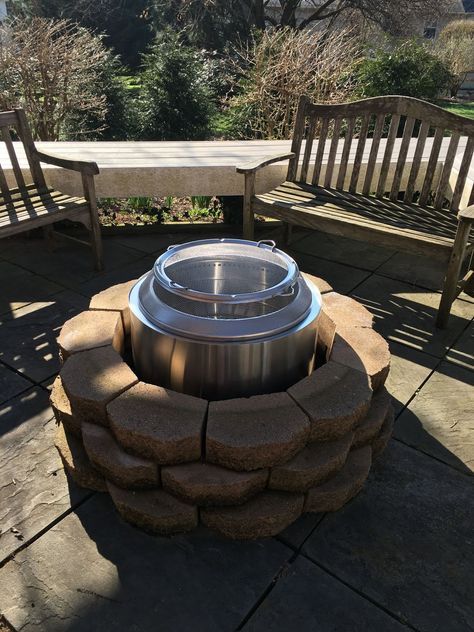 Solostove Fire Pit, Solo Stove Fire Pit Ideas Backyard, Solo Fire Pit Ideas, Solo Stove Fire Pit Surround, Solo Stove Fire Pit Ideas, Colorado Backyard, Wooded Backyard, Florida Backyard, Round Fire Pit Table