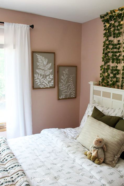 Blush Pink Bedroom Paint Colors, Noble Blush Behr Paint, Behr Neutral Pink Paint Colors, Pale Pink Walls Bedroom, Pink Wall Colors For Girls Room, Pink Room Painting Ideas, Blush Farmhouse Bedroom, Art Deco Pink Behr, Pink Room For Adults