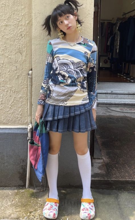 90s Japanese Fashion, Chinese Streetwear, Fashion Chinese, 2000s Japanese Fashion, Y2k Harajuku, Fashion 90s, Fashion Aesthetics, Japanese Street Fashion, J Fashion