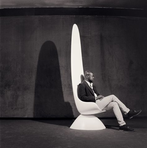 David Adjaye, Knoll Chairs, Black And White Furniture, Mad Architects, Sculptural Furniture, Artistic Furniture, Metropolitan Opera, Art Chair, African Design