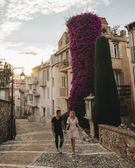 France Couple Aesthetic, South Of France Proposal, South Of France Engagement Photos, Cannes France Photography, Cannes Photo Ideas, Nice France Photography, Couples Travel Photography, 2024 Manifestation, Couple Inspiration