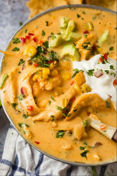 Tortilla Soup With Cream Cheese, Low Carb Chicken Tortilla Soup, Cheesy Chicken Tortilla Soup, Soup With Cream Cheese, Southwest Chicken Soup, Chicken Tortilla Soup Recipe, Creamy Chicken Tortilla Soup, Braised Chicken Breast, Green Chilis