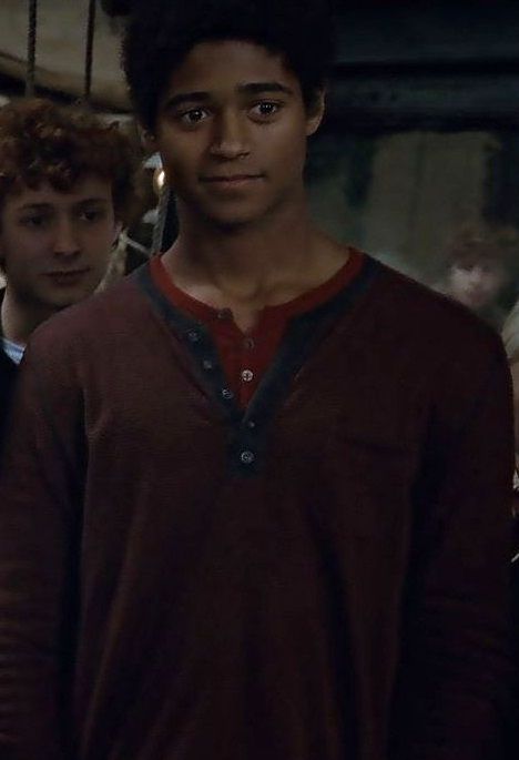 Dean Thomas - Harry Potter Dean Thomas Harry Potter, Seamus And Dean, The Battle Of Hogwarts, Battle Of Hogwarts, Alfred Enoch, Dean Thomas, Harry Potter Wiki, The Chamber Of Secrets, Oliver Wood