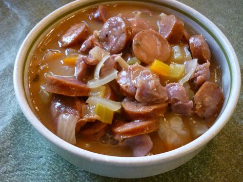 This recipe is based on one from Justin Wilson, a Cajun cook who used to appear on TV. It’s simple and very rich. This is a dish I don’t serve to guests. Most people don’t really … Justin Wilson Recipes, Turkey Gizzards, Organ Recipes, Gizzard Recipe, Gizzards Recipe, Justin Wilson, Offal Recipes, Ragin Cajun, Organ Meat