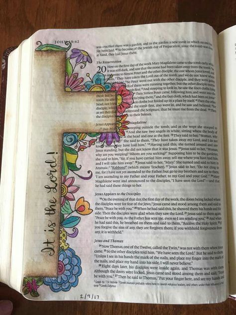 How cool are these Decorated Bible Pages, Easter Bible Journaling Ideas, Bible Journaling Pages, Scripture Art Journaling, Bible Journal Notebooks, Bible Journaling Printables, Bible Journaling For Beginners, Bible Drawing, Bible Journaling Ideas Drawings