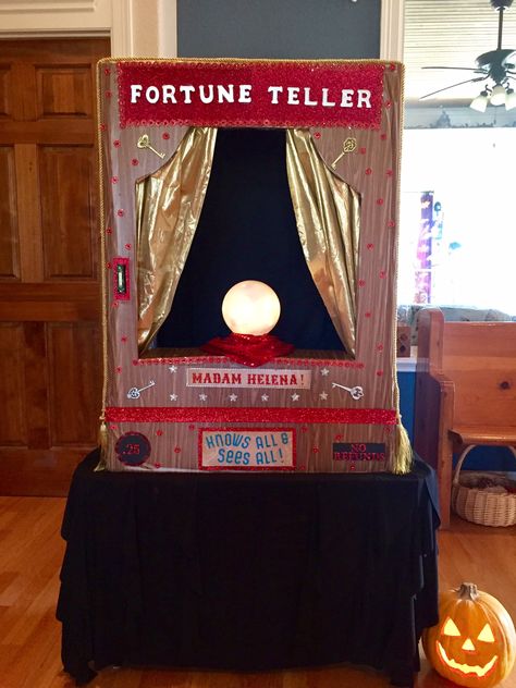 Fortune Teller Coctume Psychic Booth Ideas, Fortune Teller Booth Diy, Diy Fortune Teller Booth, Diy Fortune Teller, Fortune Teller Costume Diy, Carn Evil, Fortune Teller Booth, Halloween Fortune Teller, Fortune Teller Costume