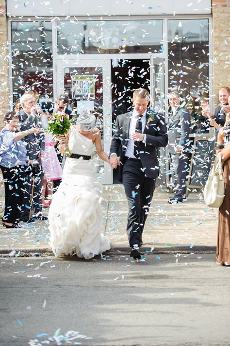 Confetti Promontory Point Chicago Wedding, First Birthday Balloons, Wedding Send Off, Chicago Wedding Venues, Wedding Confetti, Nyc Wedding, Chicago Wedding, Fairytale Wedding, Wedding Pics