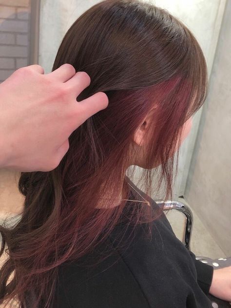 Plum Underneath Hair, Peekaboo On Brunette, Burgundy Underneath Hair Brown, Hair Dye Ideas With Brown Hair, Burgundy Underdye Hair, Maroon Underneath Hair, Cherry Red Hair Underneath, Peekaboo Hair Color Shoulder Length, Under Hair Color Red