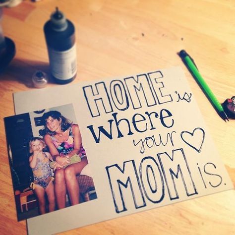 Easy Diy Gifts For Mom, Cute Mothers Day Ideas, Memory Collage, Presente Diy, Diy Tumblr, Moms Birthday, Diy Gifts For Mom, Mommy Dearest, Print Outs