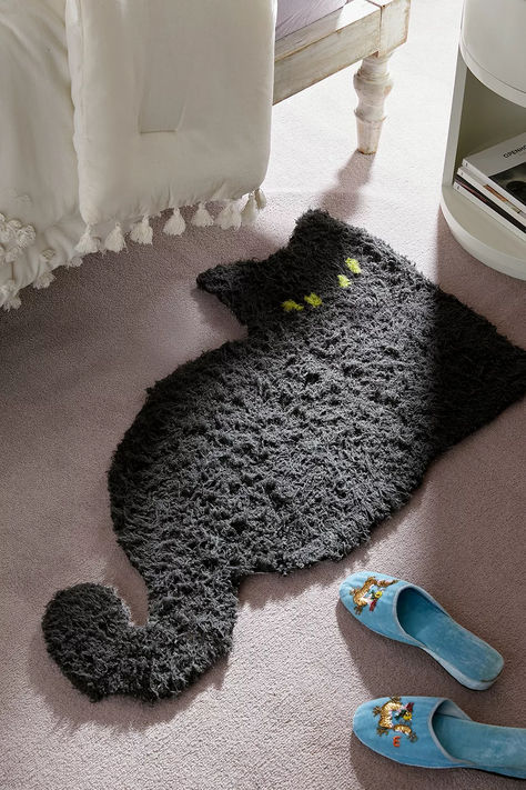 Declare yourself a cat person with this irreverent rug that's shaped like a fluffy white cat. Features a cat cut-out shape in a tufted fabrication, complete with a curled tail and a cute face design. Entryway Rugs, Cat Rug, Rugs Bedroom, Uo Home, Cut Out Shapes, Cat Silhouette, Face Design, Tufted Rug, Home Rugs