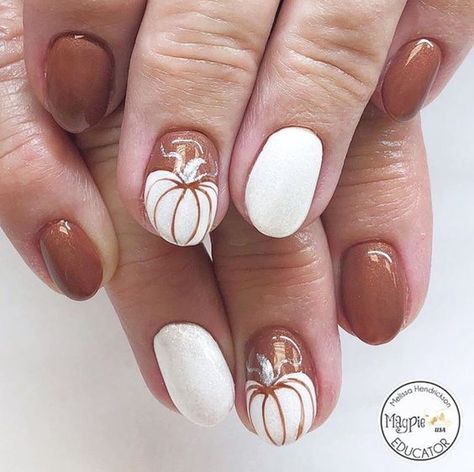 Nail Ideas Thanksgiving, Turkey Nails, Emerald Nails, Thanksgiving Nail Designs, Thanksgiving Nail Art, Thanksgiving Nail, Fall Gel Nails, Pumpkin Nails, Fall Nail Art Designs