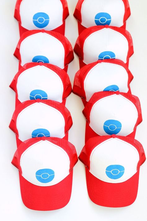 Pokemon Birthday Party // http://www.deliacreates.com Pikachu Party, Pokemon Party Decorations, Pokemon Themed Party, 3d Pokemon, Pokemon Hat, Pokemon Diy, Pokemon Craft, Pokemon Birthday Party, Pokemon Theme