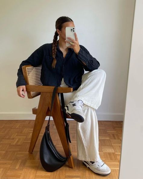 Linen Pants Outfit Winter, Blue Linen Pants Outfit, Navy Blue Shirt Outfit, New Balance 550 Outfit, 550 Outfit, Navy Blue Pants Outfit, White Outfit Casual, White Linen Pants Outfit, Blue Pants Outfit