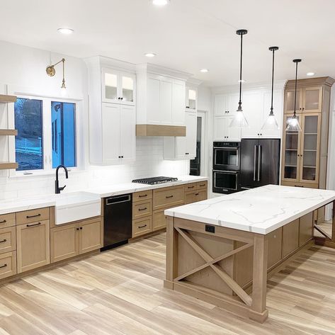 Millhaven Homes on Instagram: “After 2 weeks off of IG, We are back! There are so many amazing projects ongoing right now. Trying to keep up with photos. These are not…” Cabinet Stain, Free Kitchen Design, Modern Farmhouse Kitchen, Condo Decorating, New House - Kitchen, Wood Cabinet, Modern Farmhouse Kitchens, Wishful Thinking, Cabin Ideas