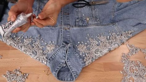 This guide shows you how to create a crystal embellished denim jacket. Learn how to DIY an embellished jean jacket with this step-by-step tutorial. Bling Denim Jacket Diy, How To Paint A Jean Jacket, Embellished Denim Jacket Diy, Decorated Jean Jacket, Jean Jacket Diy Upcycling, Bedazzled Jacket, Embellishing Clothes, Denim Jacket Diy Paint, Cowgirl Rhinestone