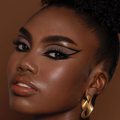 Editorial Glam, Futuristic Makeup, Bold Makeup Looks, Real Skin, Makeup For Black Skin, Brown Skin Makeup, Skin Colour, Dramatic Makeup, Glam Makeup Look