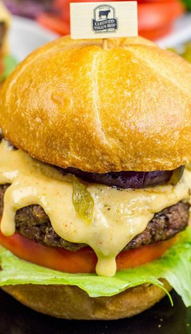 Hatch Green Chile Burger Hatch Green Chili Burgers, Green Chili Hamburger Recipes, Hatch Chili Burgers, Green Chili Cheeseburger, Green Chili Burgers, Hamburger Chili Recipe, Chili Burgers Recipe, Green Chili Burger, Chili Burgers