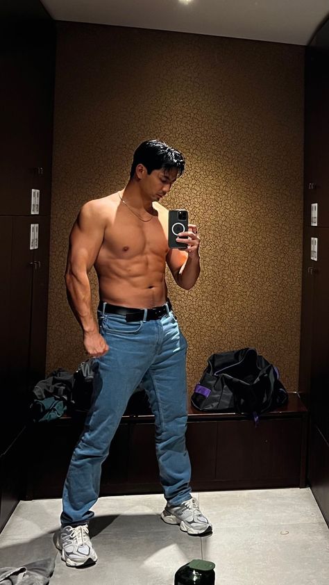 Yoshi Sudarso, Dallas Liu, Jackie Chan Movies, Kafka Hibino, Ideal Male Body, Power Rangers Dino Charge, Kaiju No 8, Power Rangers Dino, Art Watch