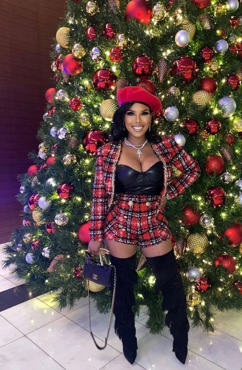 Christmas Drip Outfit, Office Christmas Party Outfit Black Women, Christmas Party Outfit Ideas Black Women, Black Women Christmas Outfit, Grinch Party Outfits Women, Christmas Sweater Outfit Black Women, Christmas Outfit Ideas Black Women, Christmas Outfit Ideas For Women Black, Holiday Party Outfit Black Women