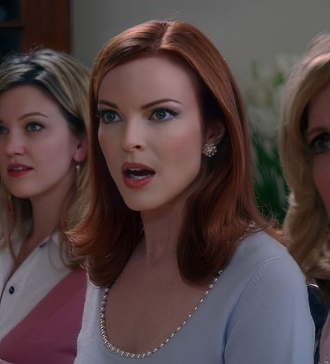 Redhead Fashion, Angelcore Aesthetic, Marcia Cross, Bree Van De Kamp, Cake Face, Girls With Red Hair, Desperate Housewives, Fav Characters, Hair Inspo Color