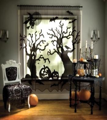 stenciled sheers Diy Halloween Window Decorations, Diy Halloween Window, Halloween Curtains, Halloween Window Decorations, Hantverk Diy, Casa Halloween, Halloween Fest, Adornos Halloween, Halloween Window