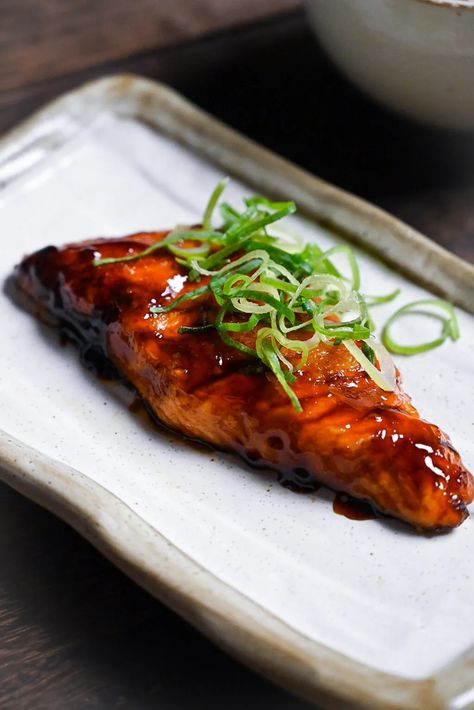 Pan Fried Teriyaki Salmon (照り焼きサーモン) | Sudachi Recipes Sudachi Recipes, Teriyaki Glazed Salmon, Homemade Glaze, Pike Fish Recipes, Teriyaki Steak, Fish Bar, Salmon Teriyaki Recipe, Vegetables And Rice, Gourmet Food Plating