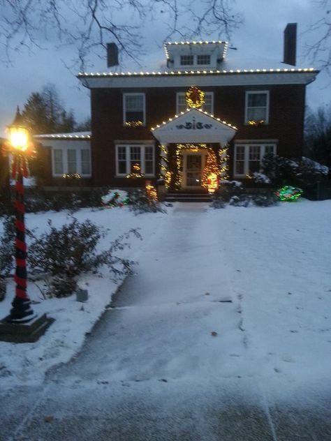 Beautiful, old colonial in Winter. Pennsylvania Winter Pennsylvania, Winter In Pennsylvania, Amish Country Pennsylvania, Reading Pennsylvania, Western Pennsylvania, Pennsylvania, Fall Winter