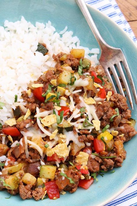 Easy Zucchini & Ground Beef Dinner – The Fountain Avenue Kitchen Zucchini And Corn Recipes, Zucchini Ground Beef, Zucchini And Ground Beef, Ground Beef Zucchini, Beef Zucchini, Healthy Hamburger, Braised Chicken Breast, Ground Beef Dinner, Easy Zucchini