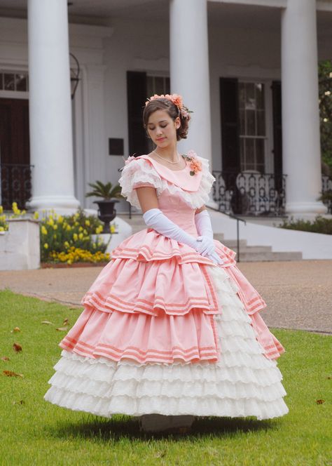 Southern Belle Southern Belle Dresses, Pasteles Halloween, Southern Belle Dress, Belle Dresses, Easter Dresses For Toddlers, Southern Outfits, Old Fashion Dresses, Belle Dress, Old Dresses