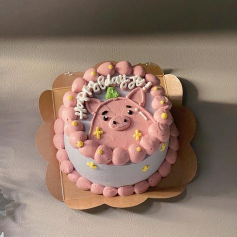 Pig Birthday Theme, Cake Bday, Korean Cake, Pig Birthday, Easy Cake, No Bake Desserts, Birthday Theme, Birthday Cakes, Cake Ideas