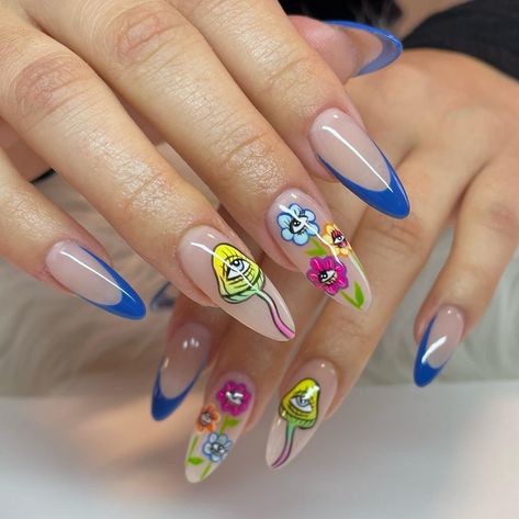 Almond Festival Nails, Phycadelic Nail Art, Shroom Nails Acrylic, Neon Mushroom Nails, Short Psychadelic Nails, Trippy Almond Nails, Rainbow Mushroom Nails, Rave Nails Short, Electric Forest Nails