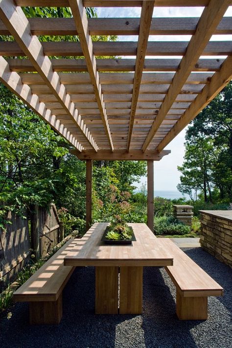 Room for everyone under the pergola in this lovely dining area. Modern Pergola, Pergola Design, Wooden Pergola, Backyard Pergola, Landscape Designs, Terrace Design, Pergola Plans, Pergola Kits, Diy Pergola