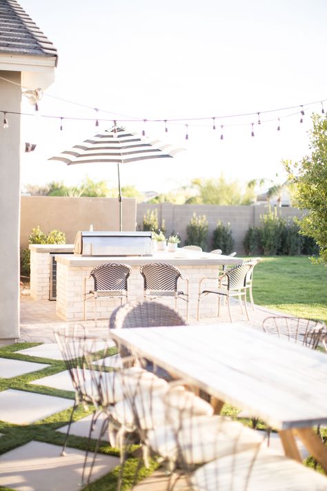 Backyard Bbq Pit, Pergola Outdoor, Backyard Kitchen, Backyard Remodel, Kitchen Outdoor, Rustic Kitchen Design, Casa Exterior, Backyard Inspiration, Country Landscaping