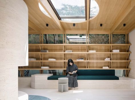 A Private Reading Room / atelier tao+c | ArchDaily Small Study Table, 1980s House, Oak Bookshelves, Brick Room, Design Anthology, Timber Ceiling, Timber Structure, Shanghai China, Reading Room