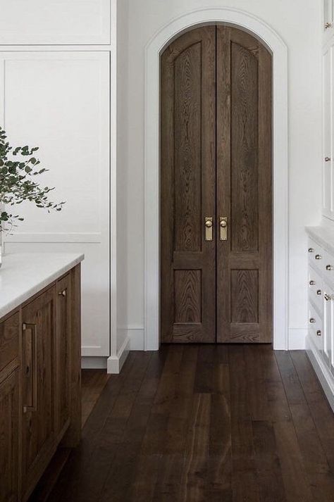 Kitchen Ideas Modern Classic, Arched Pantry Door Ideas, Vintage Interior Design Cottage Style, Arched Pantry Door, Arched Pocket Doors, Arched Pocket Door, Arched Barn Door, House With Character, Modern European Home