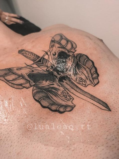 Tatuagem borboleta e caveira, adaga Skull Tattoo, Tattoos