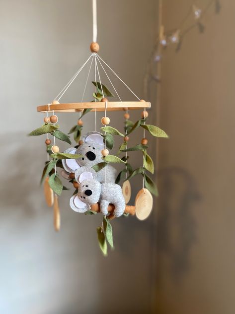 Koala Baby Mobile Sloth Mobile Australia Animals Hanging - Etsy Australia Koala Themed Nursery, Australia Nursery, Kangaroo Nursery, Koala Bear Baby, Australian Animal Nursery, Dog Nursery Decor, Australian Nursery, Koala Nursery, Safari Baby Mobile