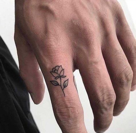 Rose Finger Tattoo, Finger Rose Tattoo, Masculine Tattoos, Minimal Tattoo Design, Hamsa Tattoo, Black Rose Tattoos, Skeleton Hand Tattoo, Cool Forearm Tattoos, Парные Тату