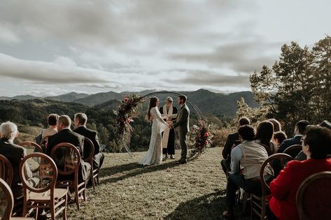 Nc Mountain Wedding, Winter Mountain Wedding, Asheville Elopement, Asheville Nc Wedding, Winter Wedding Venues, Rusting Wedding, Wedding Venues North Carolina, Private Event Space, Dawn Photography